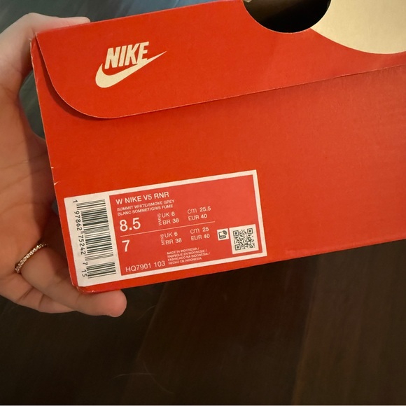 Nike V5 RNR Summit White/Smoke Grey/Blue Tint - Picture 2 of 2